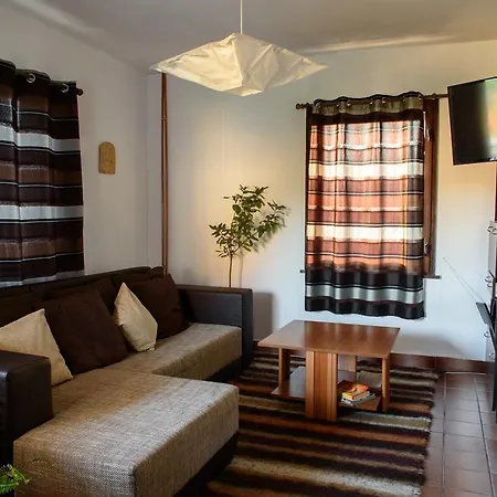 Holiday Kalina Pensiune Momcilovți